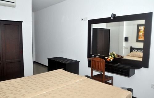 Scandinavia Hotel 希克杜沃 外观 照片